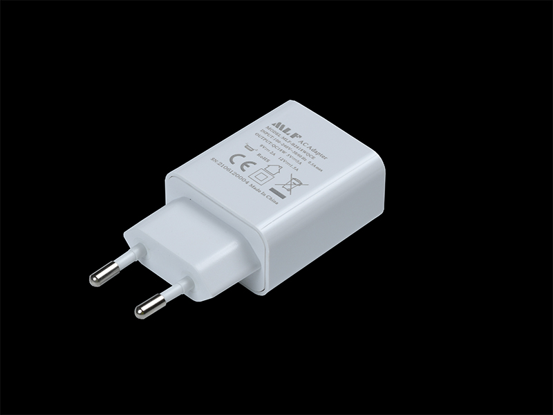 B28 QC18W 欧规单USB 开云球赛_开云(中国)

